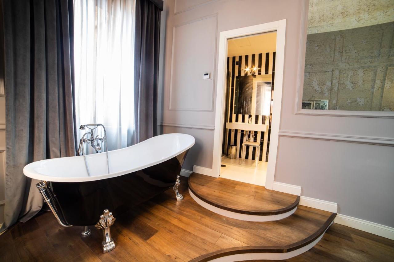 Relais San Lorenzo In Lucina Рим Екстериор снимка
