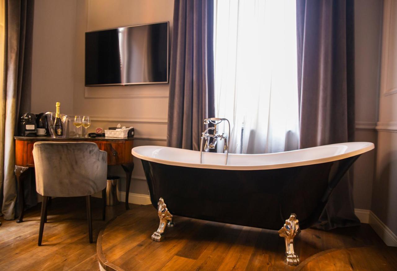Relais San Lorenzo In Lucina Рим Екстериор снимка